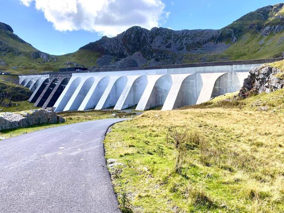 The Walkers' Cwtch Apartment Ffestiniog Exterior photo